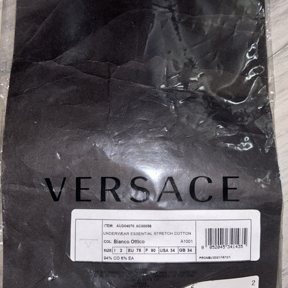 Versace thongs New - Picture 3 of 3